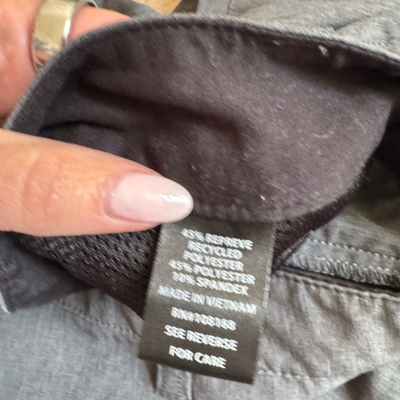 Men’s RSQ Hybrid shorts size 30, charcoal color - Picture 7 of 8